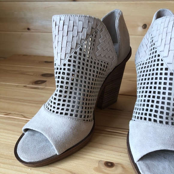 Vince Camuto Heel Boots - Picture 5 of 5